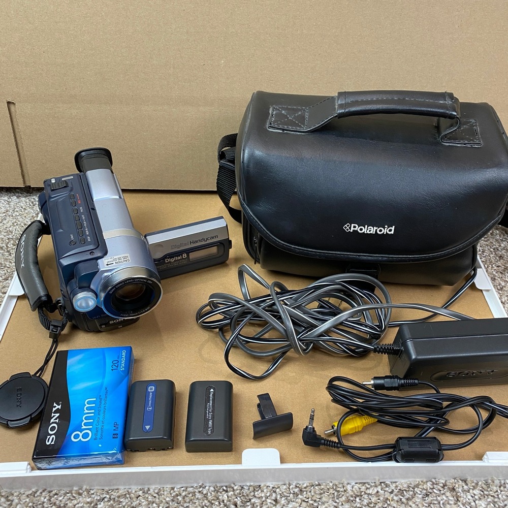 Sony‎ Handycam DCR-TRV140 Digital8 Camcorder Bundle Silver Blue 20x Zoom